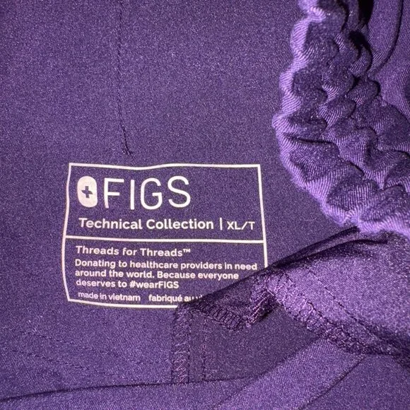 FIGS scrubs - Picture 2 of 3